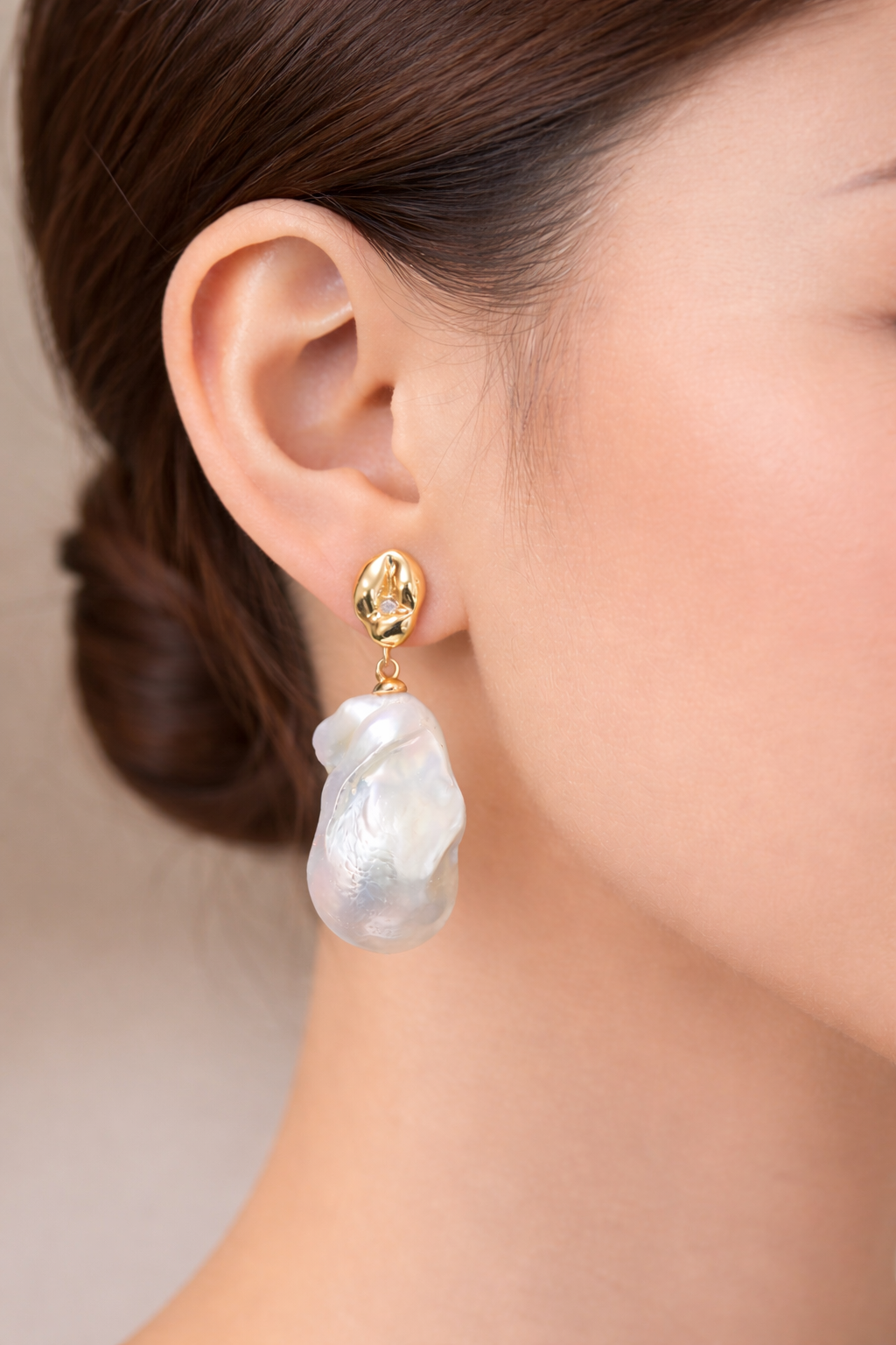 Baroque Freshwater Pearl Drop Earrings – Gold Abstract Stud