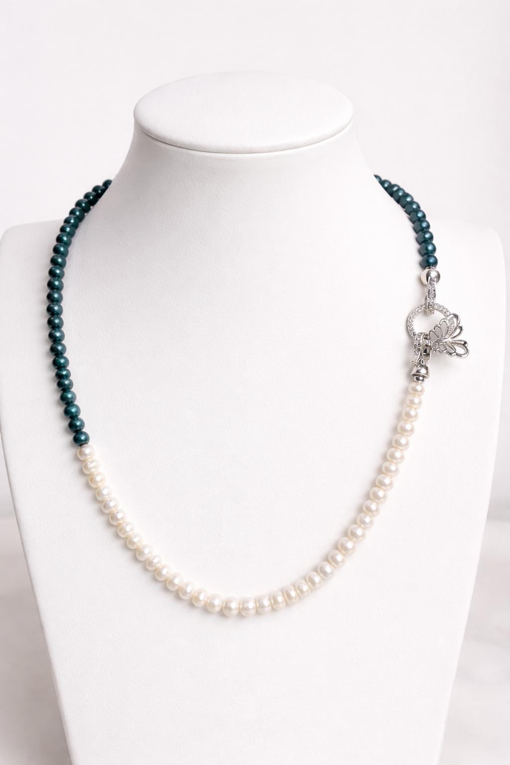 Ocean Harmony Pearl Necklace