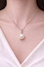 Luna Glow Freshwater Pearl Pendant – 12mm