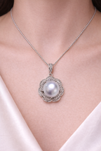 Japan Akoya Blossom Pearl Pendant – 10mm