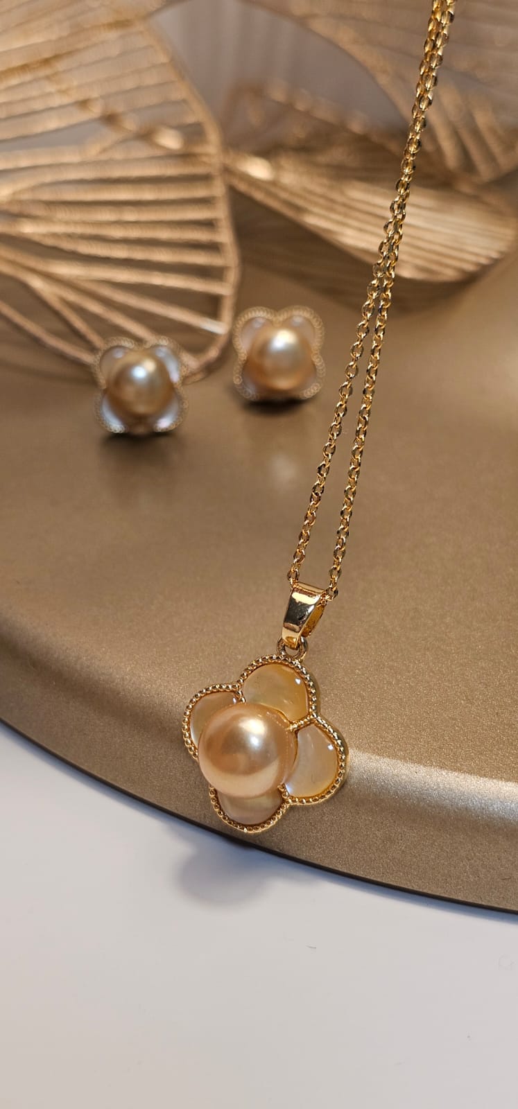 Golden South Sea Blossom Gift Set