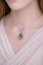Tahitian Radiance Halo Pearl Pendant – 10mm