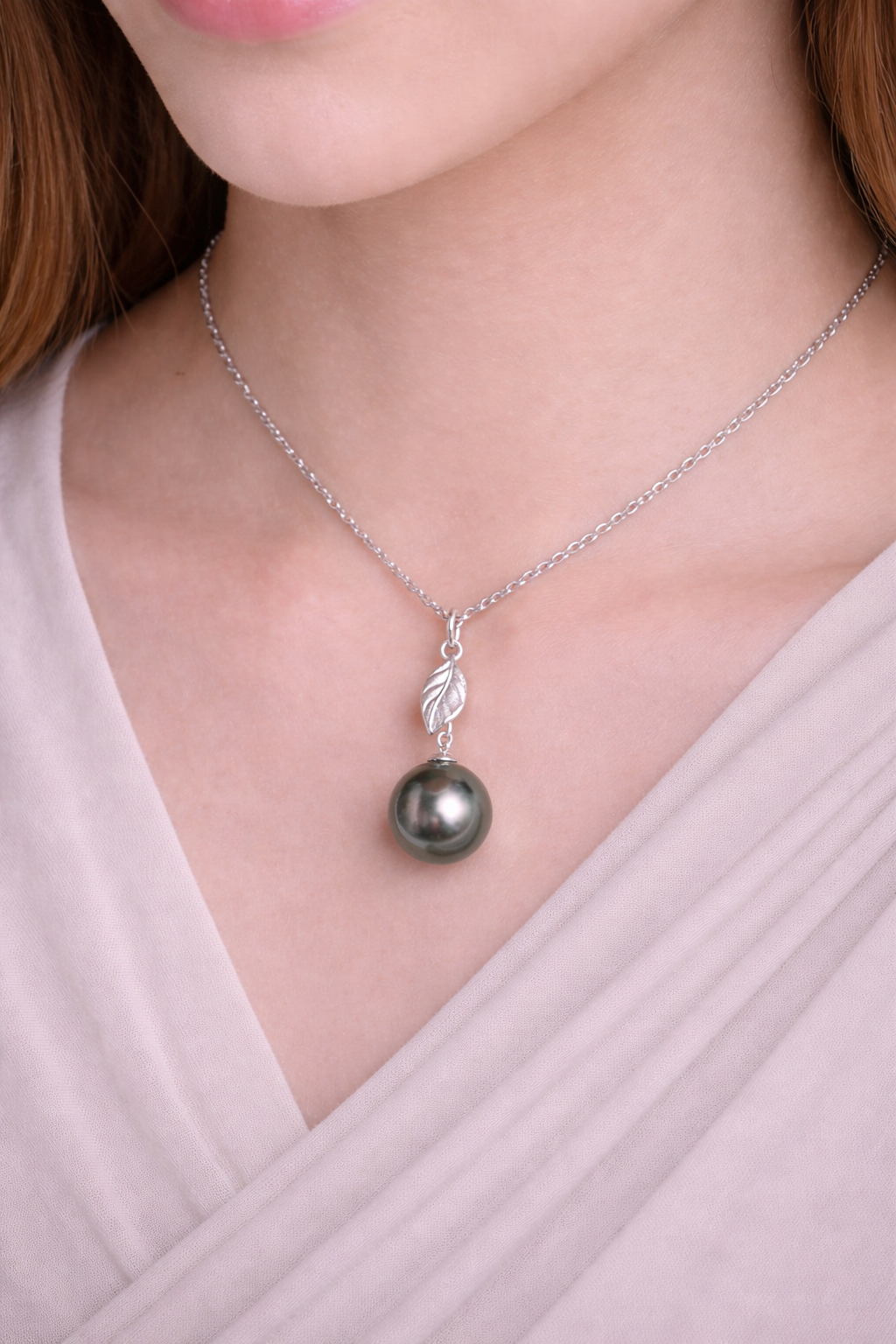 Tahitian Leaf Drop Pearl Pendant – 12mm