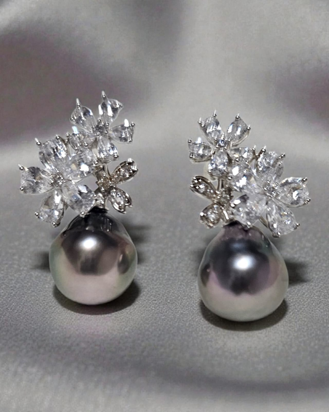 Tahitian Pearl Earrings – 11mm