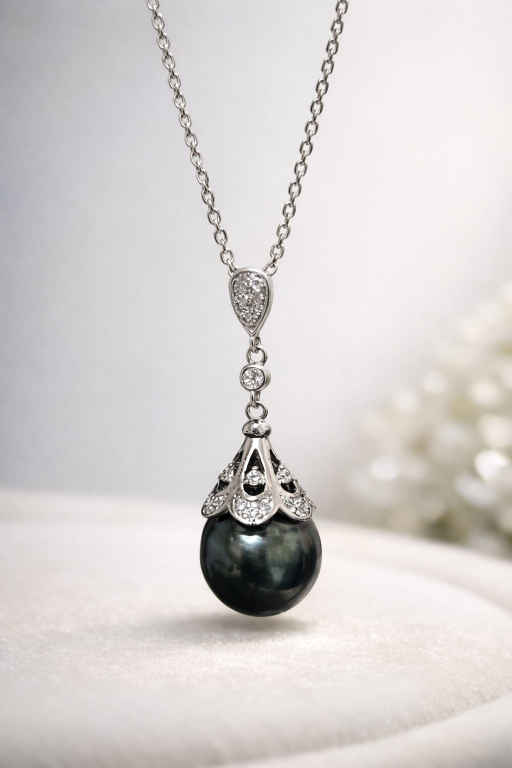 Tahitian Royal Drop Pearl Pendant – 10mm